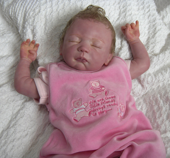 Reborn baby dukke